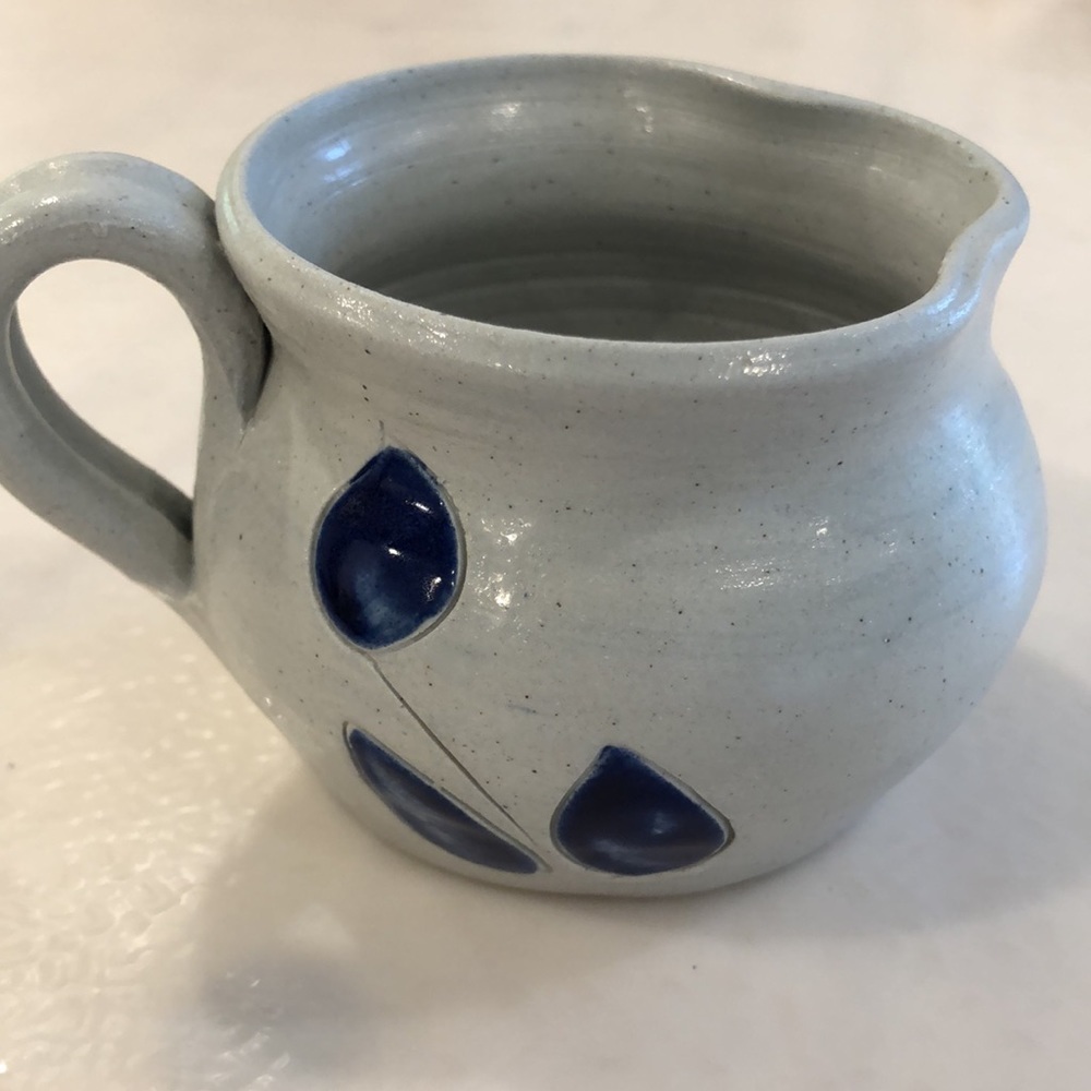 WILLIAMSBURG POTTERY Cobalt Blue Leaf  Salt Glazed Stoneware Creamer Vtg